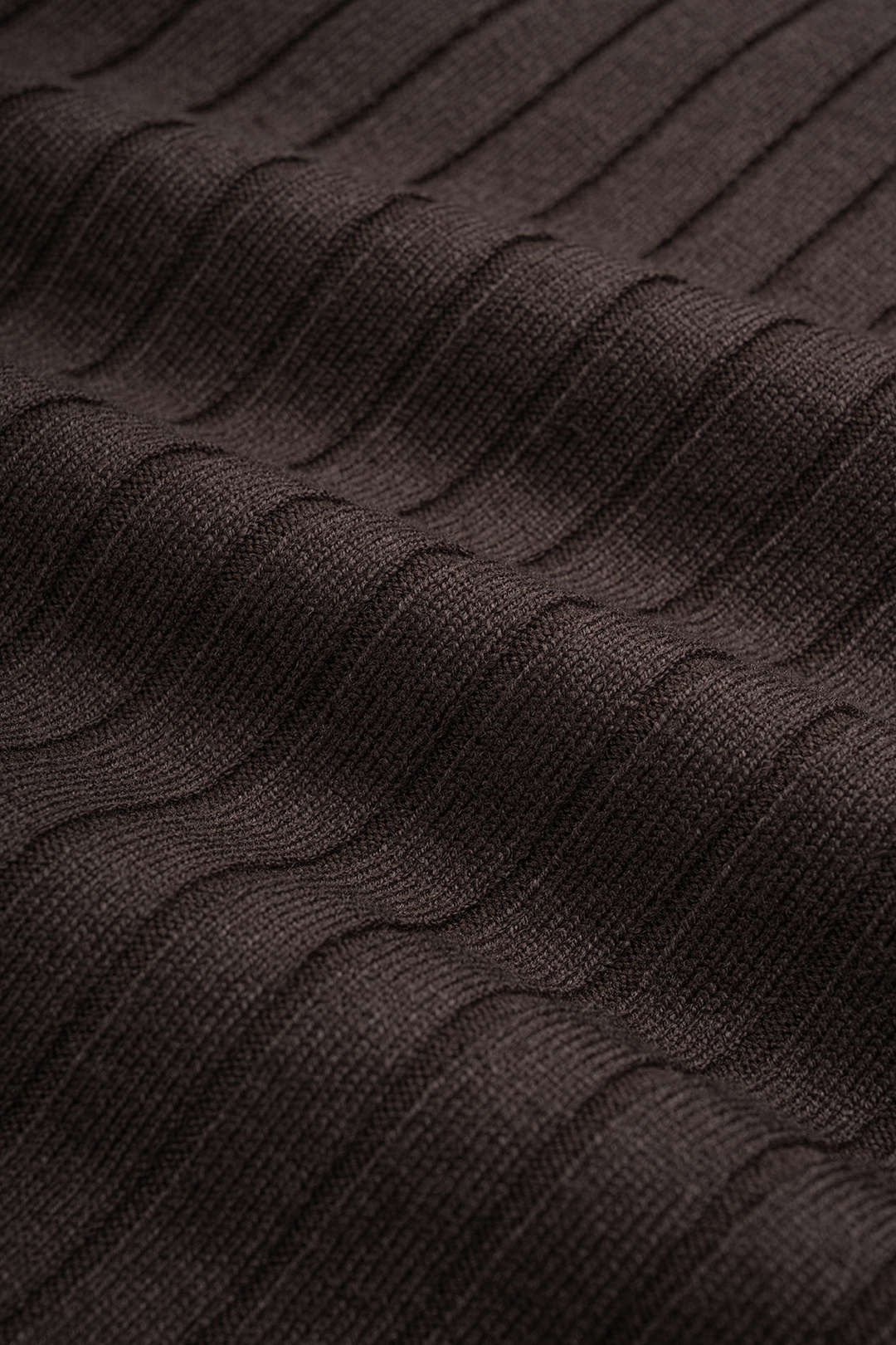 Gebreide midijurk met volants en lange mouwen