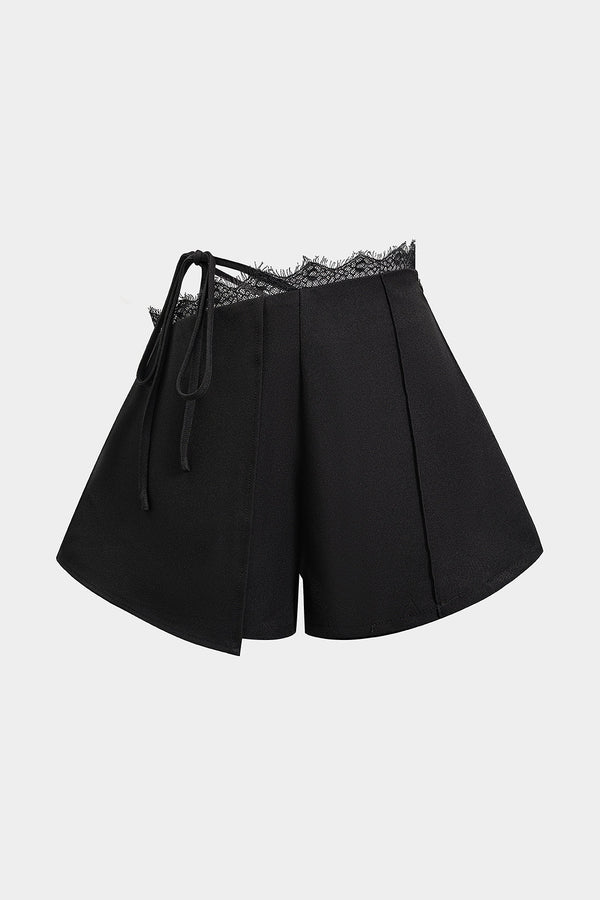 Patchwork asymmetrische short met kant en strik
