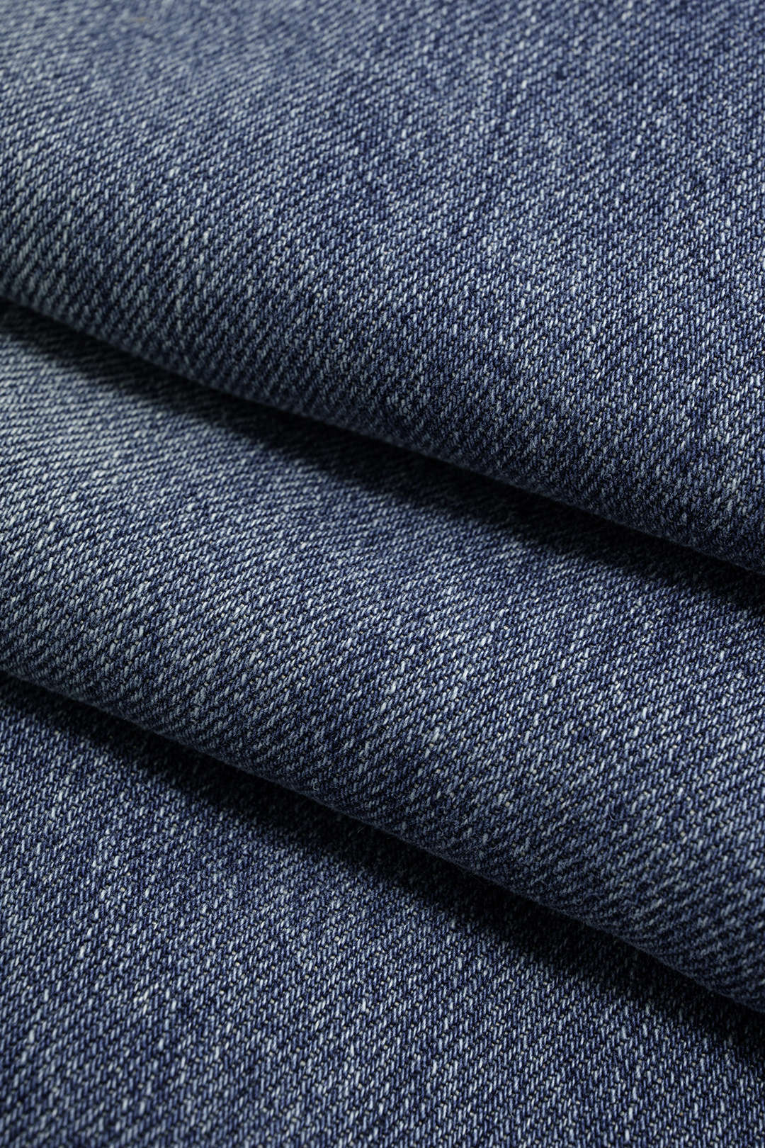 Jeans met revers, knoopjes en lange mouwen