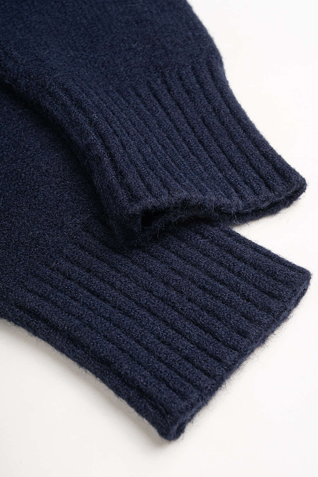 Gebreid vest met rits, knoopjes en dubbele knopenrij