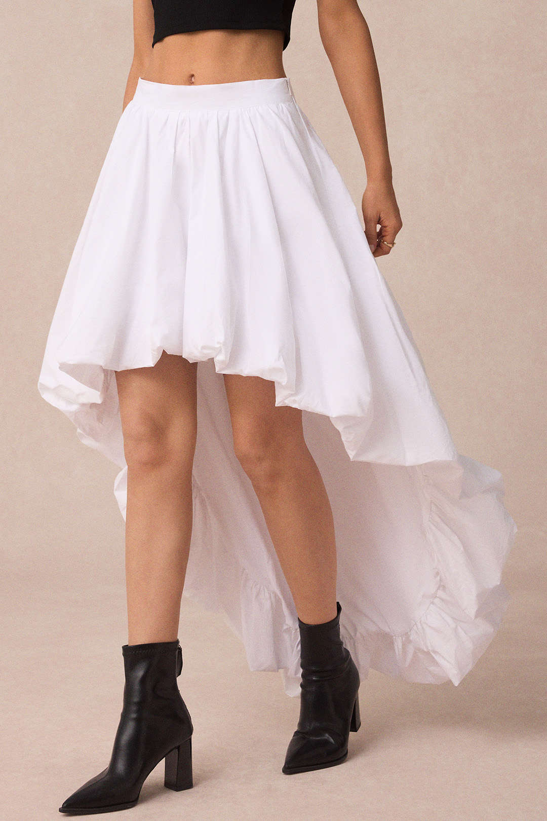 Rok met asymmetrische zoom en ruches