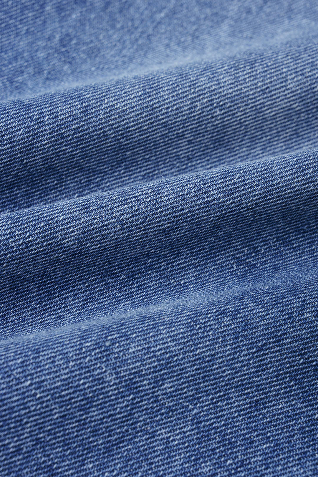 Metallic jeans met knoopjes, zakken en ballonmodel