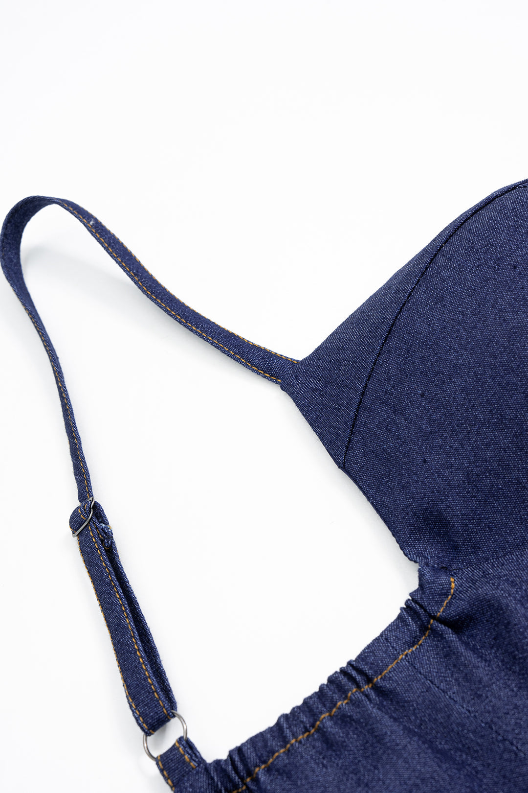 Denim asymmetrische maxijurk met ruches, riem en rits