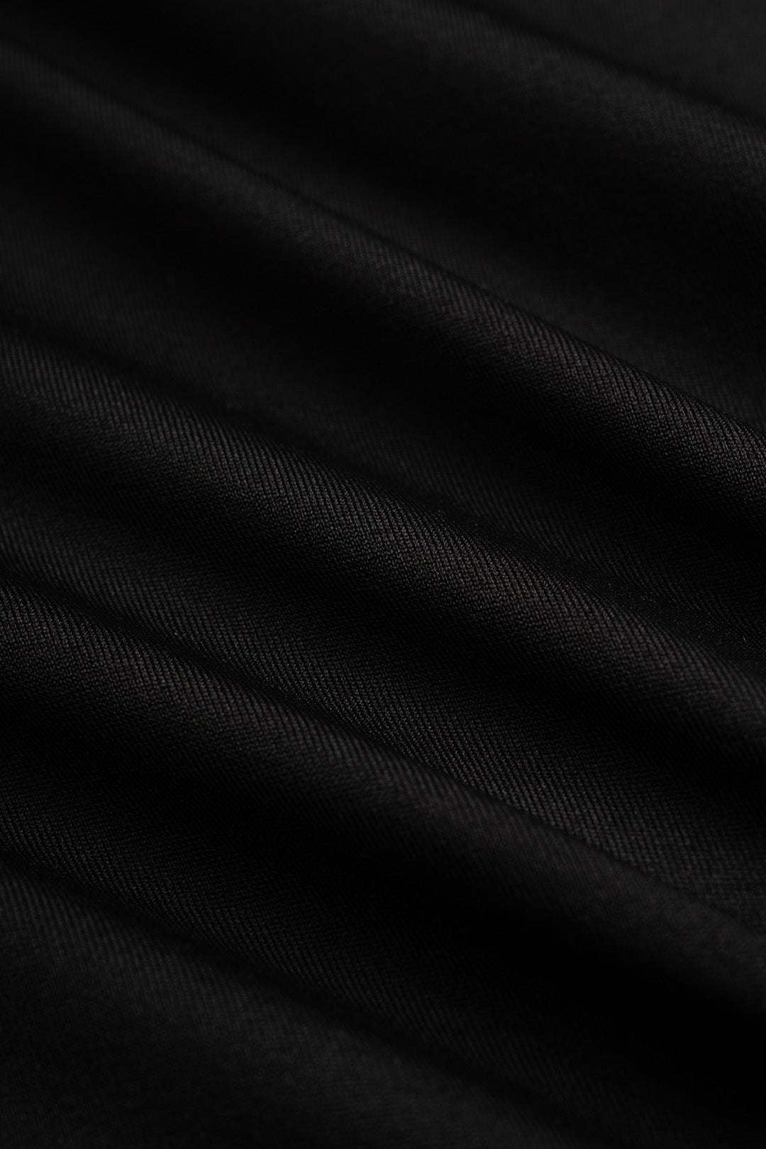 Hester - Metallic mouwloze body met drapering en watervalhals