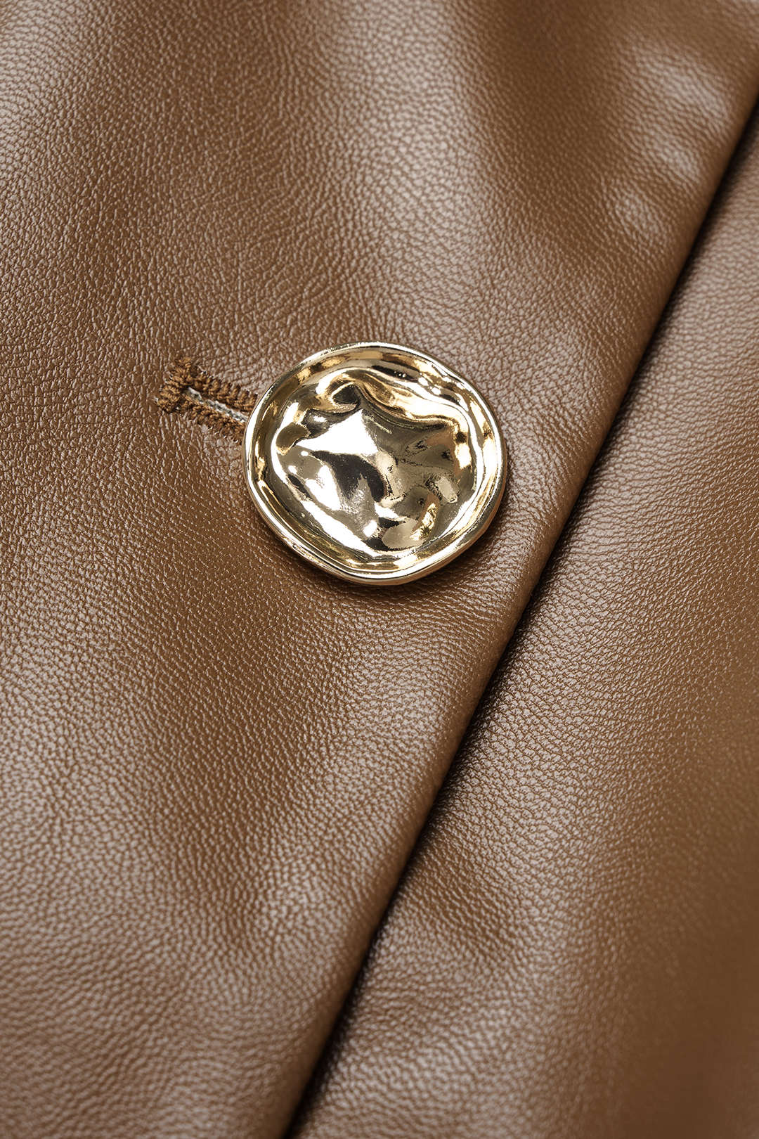Hanna - Leren-look metallic jasje met knoopjes