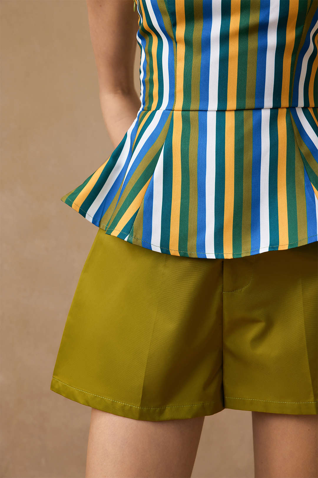 Short met hoge taille en ruches