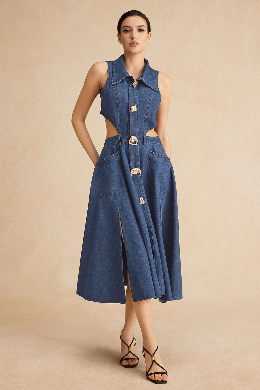 Denim midijurk met knoopjes en uitsnijding