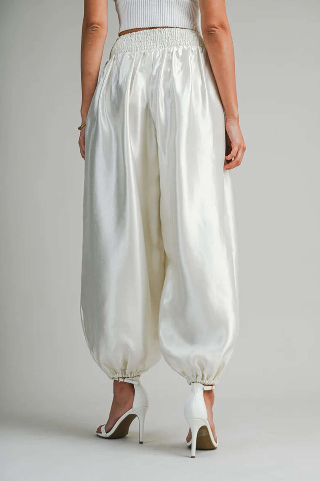 Broek met smokwerk, zakken en ballonmodel
