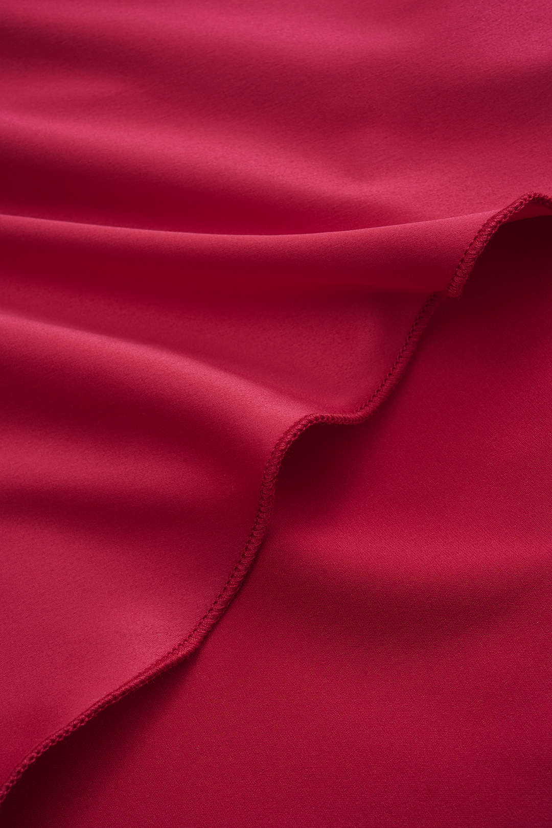 Maxijurk met blote schouders, ruches en knoopdetail