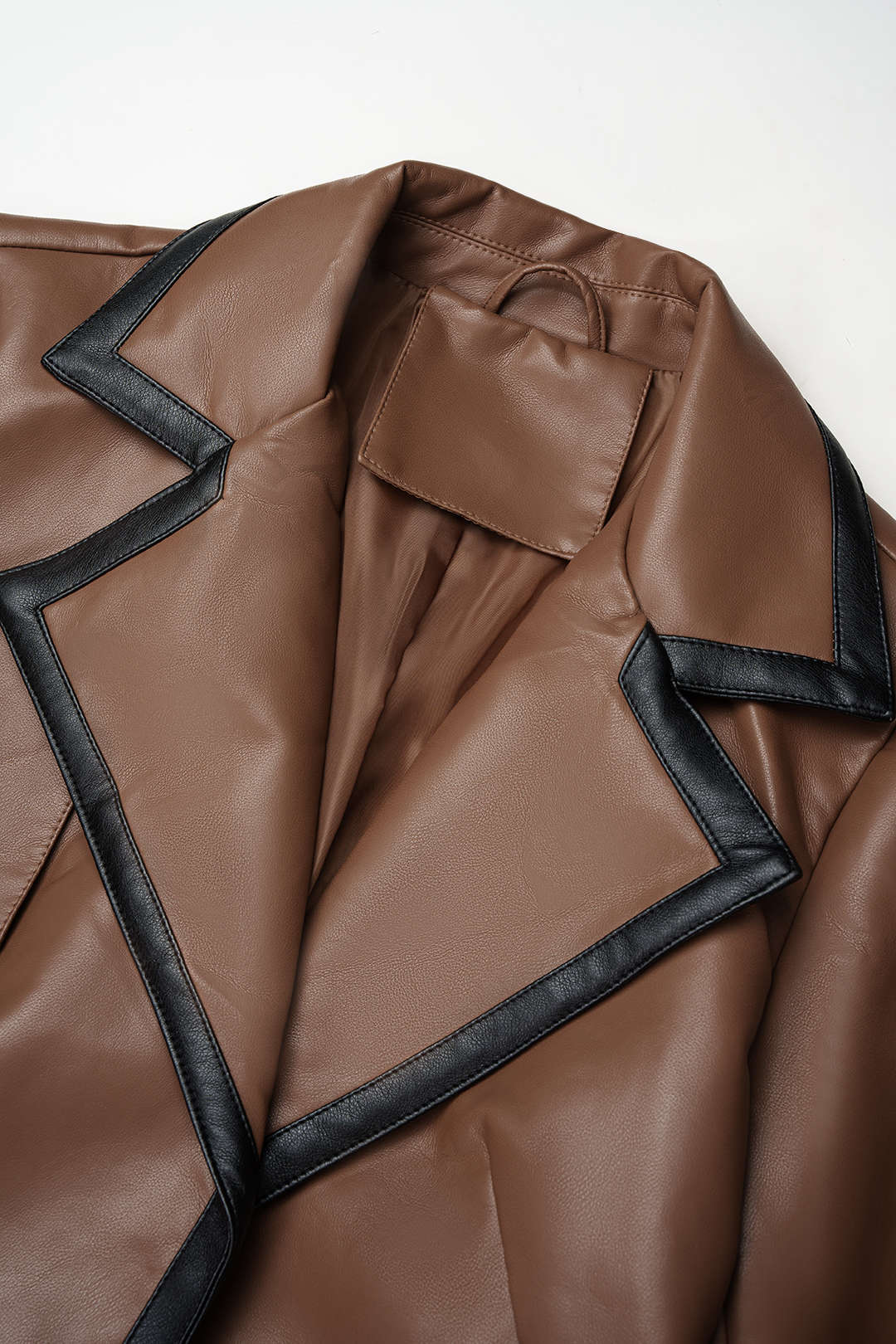 Dila - Leren-look blazer met riem