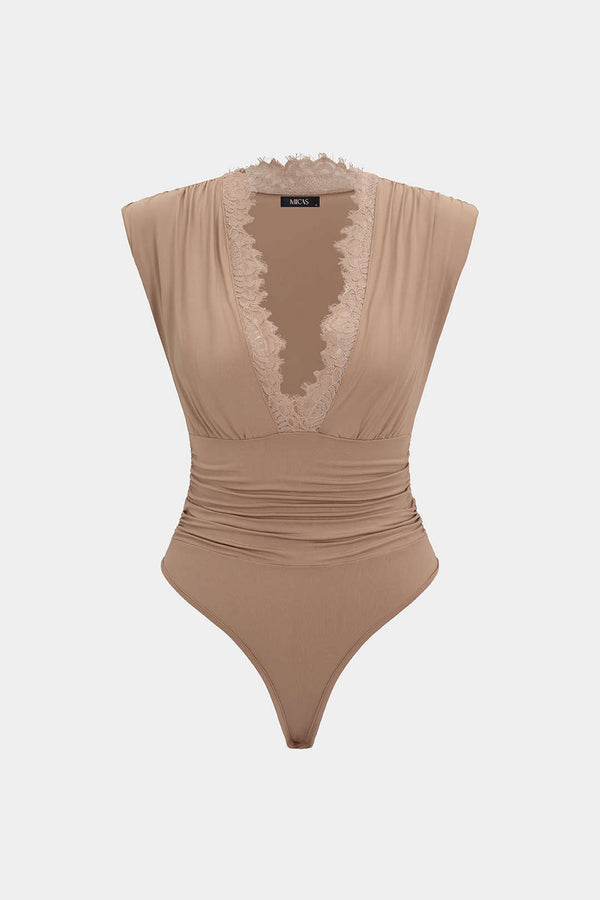 Patchwork mouwloze body met kant, V-hals en ruches