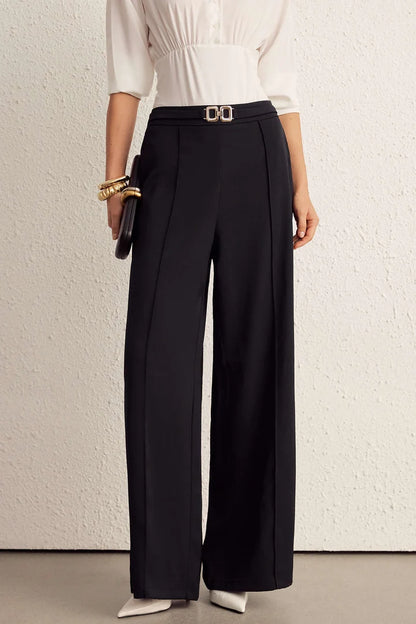 Effen broek met riem en wijde pijpen