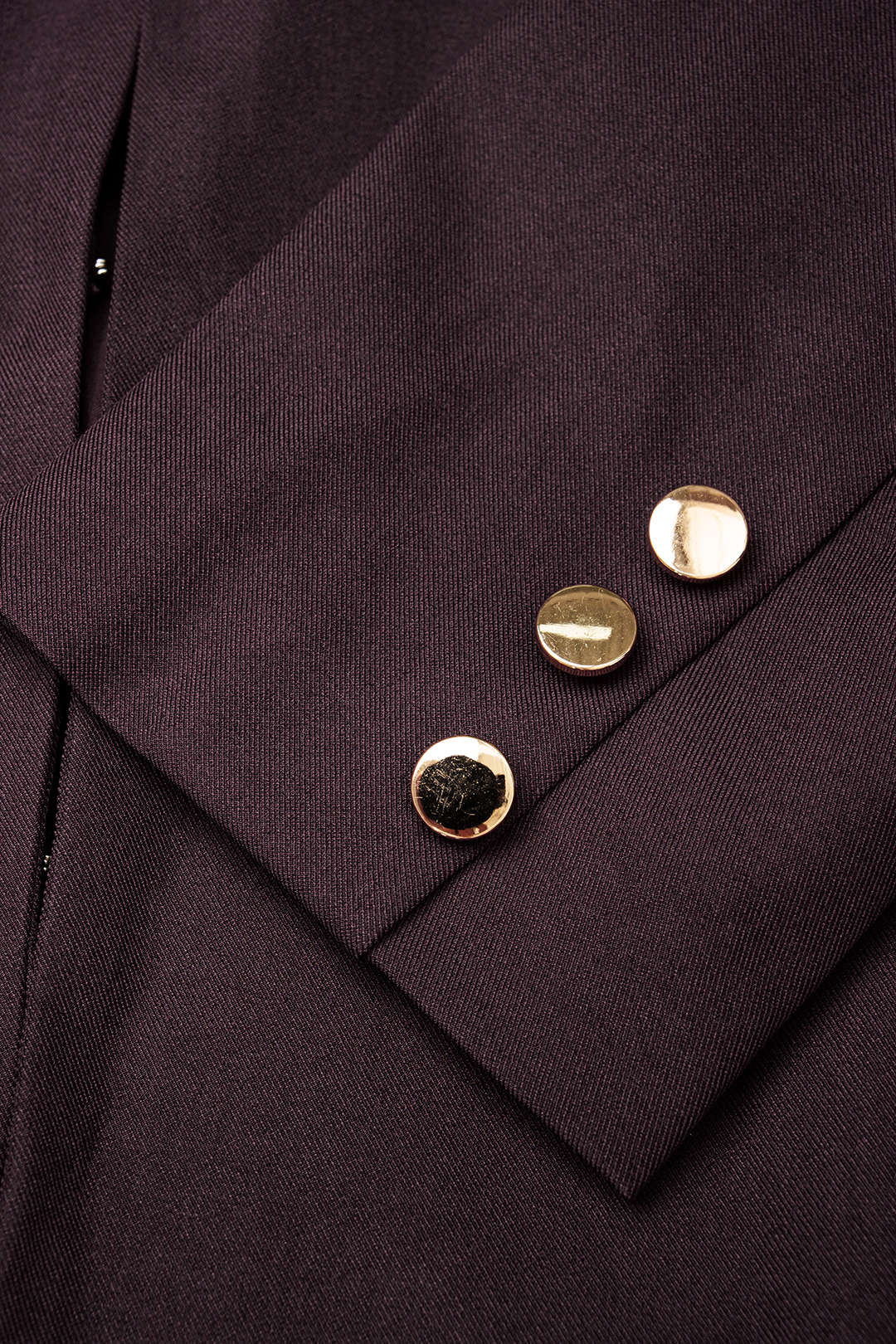 Romy - Asymmetrische blazer met knoopjes