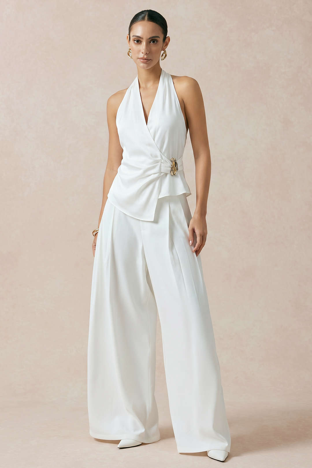 Satijnen asymmetrische tanktop met halternek en V-hals