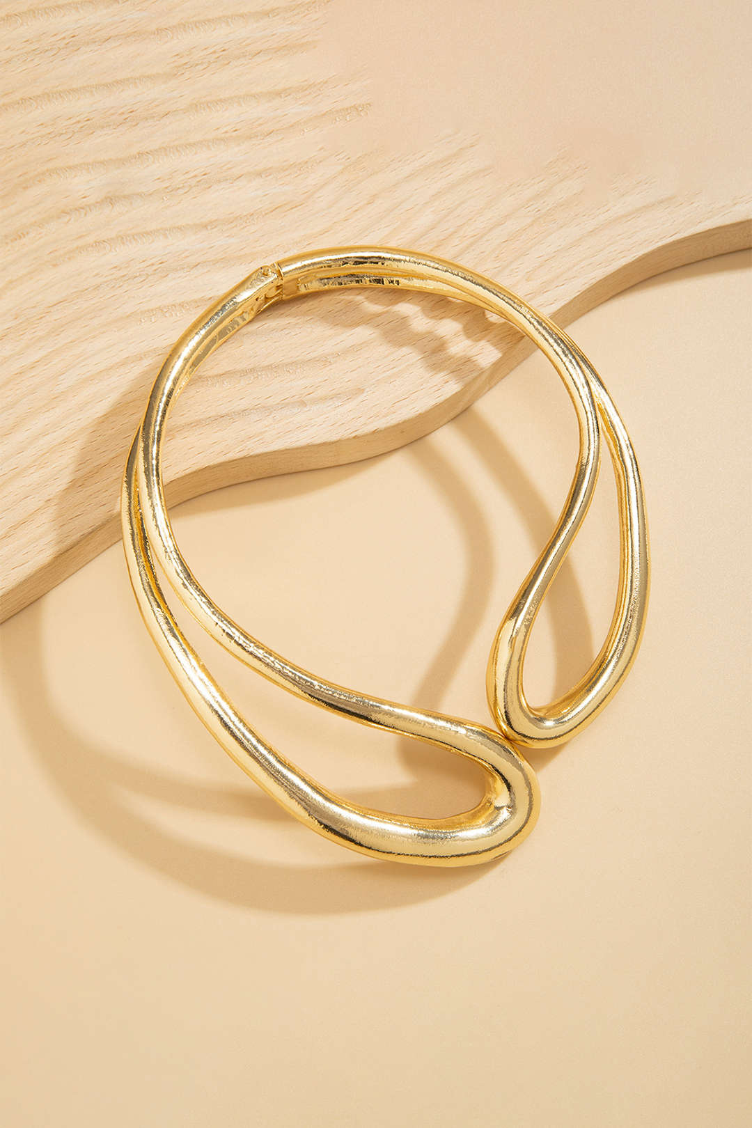 Asymmetrische ketting met uitsnijding
