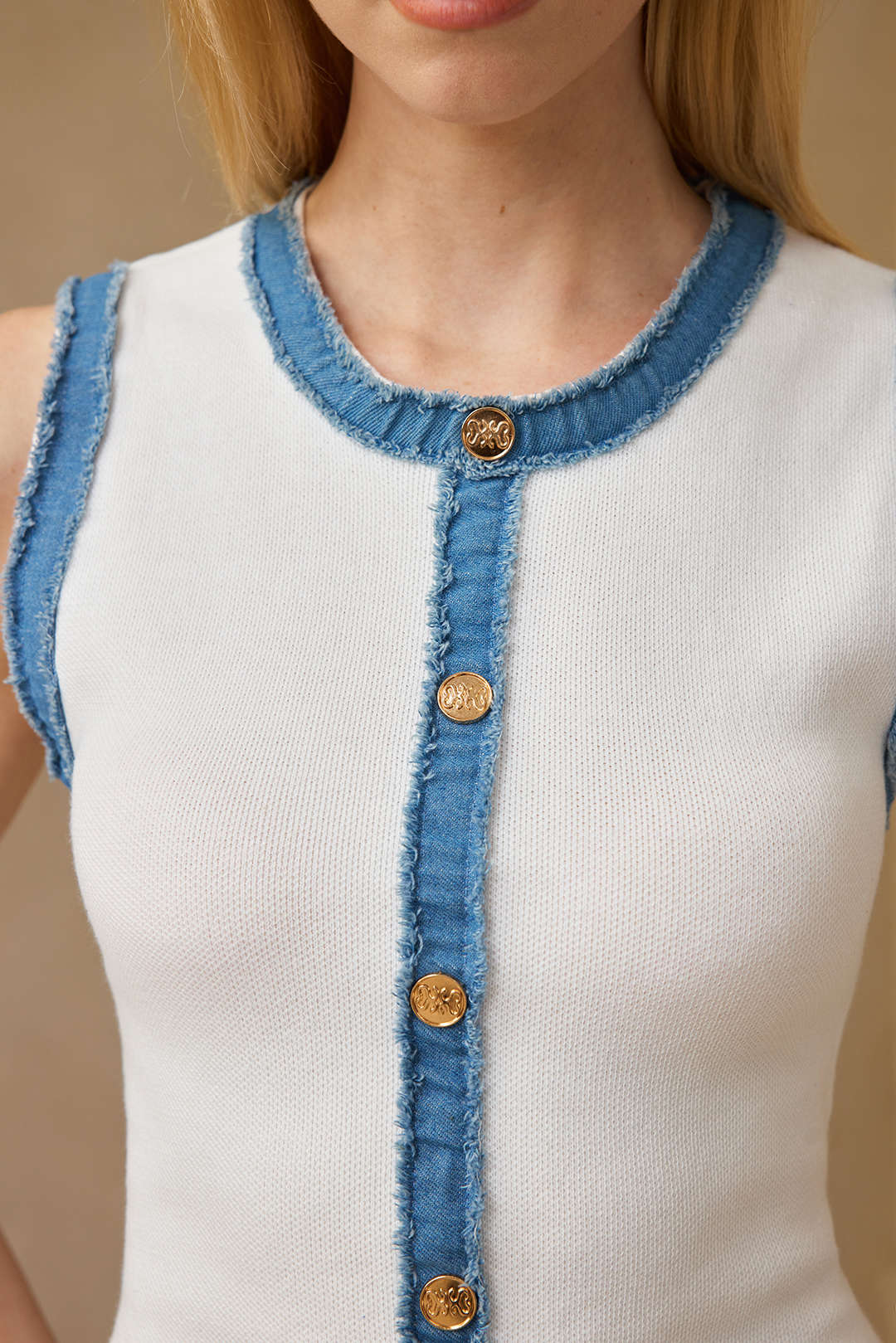 Gebreide patchwork minijurk met knoopjes