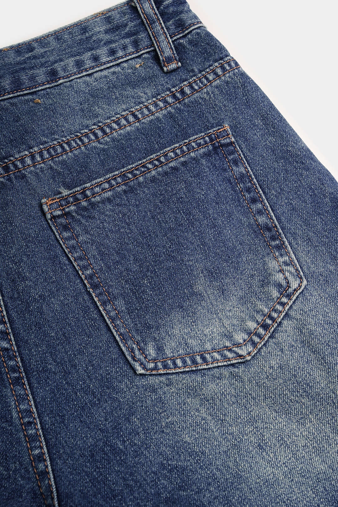 Denim asymmetrische short met rafelrand en wijde pijpen