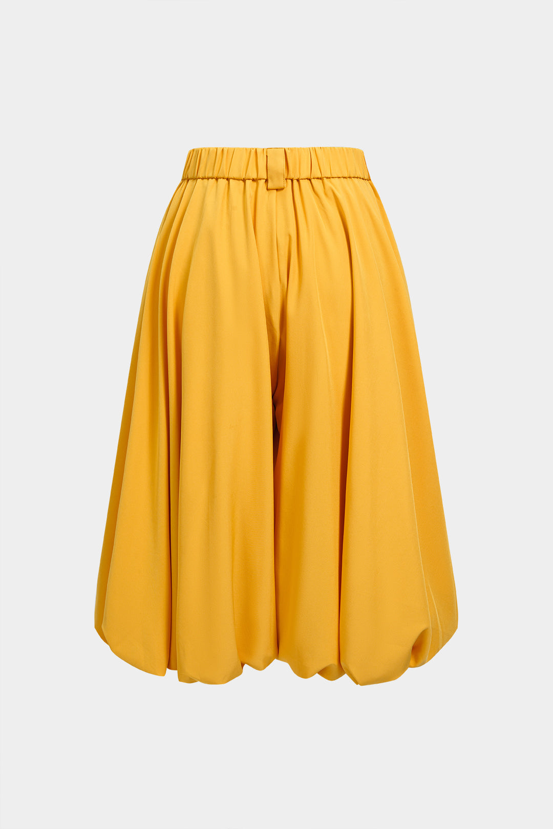 Short met hoge taille, wijde pijpen en ruches
