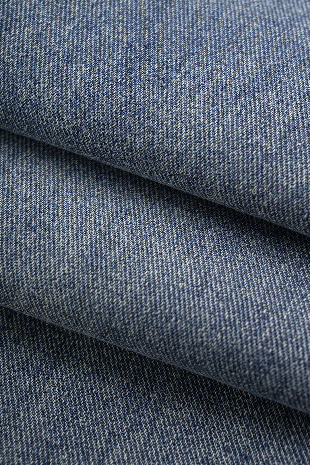 Jeans met riem en rafelrand